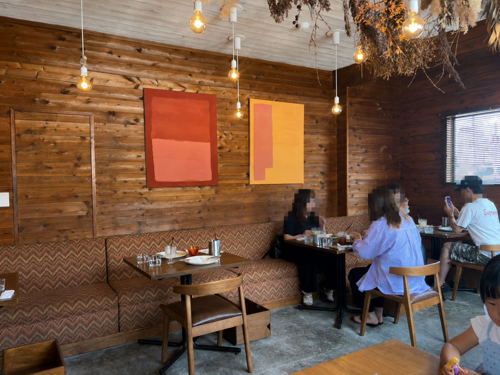 前橋で朝から訪れたいカフェ「Cafe Federal」。オーストラリアスタイルのブレックファストと温もりある空間で、一日を少し豊かにしてくれる人気カフェをMOZiが紹介。