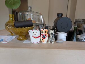 HEHE coffee & wineの店内