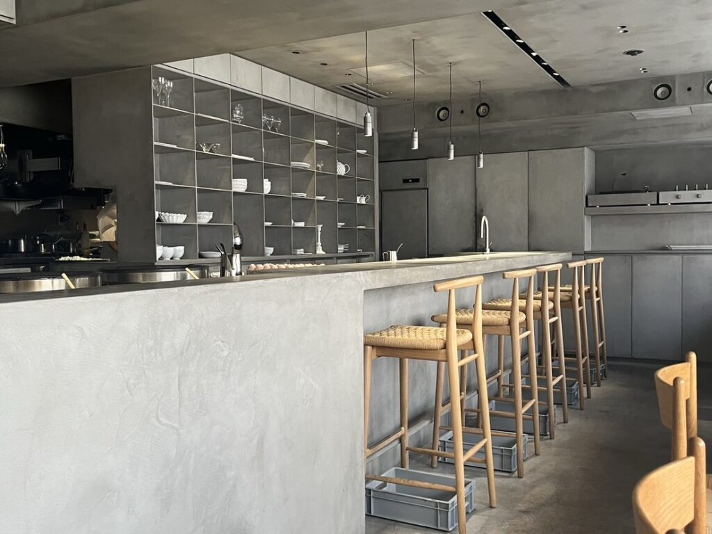 朝8時、等々力へ。ASAKO IWAYANAGI SALON DE THÉで味わう厚切りトーストや季節のスープ、パフェ。少し早起きして訪れたい、美しいモーニングと朝時間を紹介します。